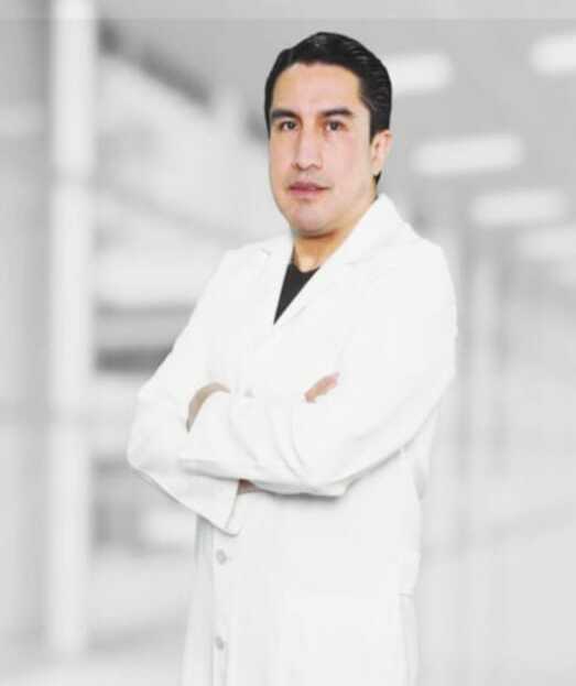 Dr. Darwin Santillán